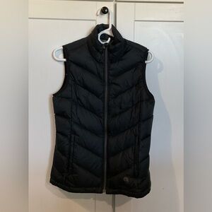 Mountain Hardwear down vest size Small